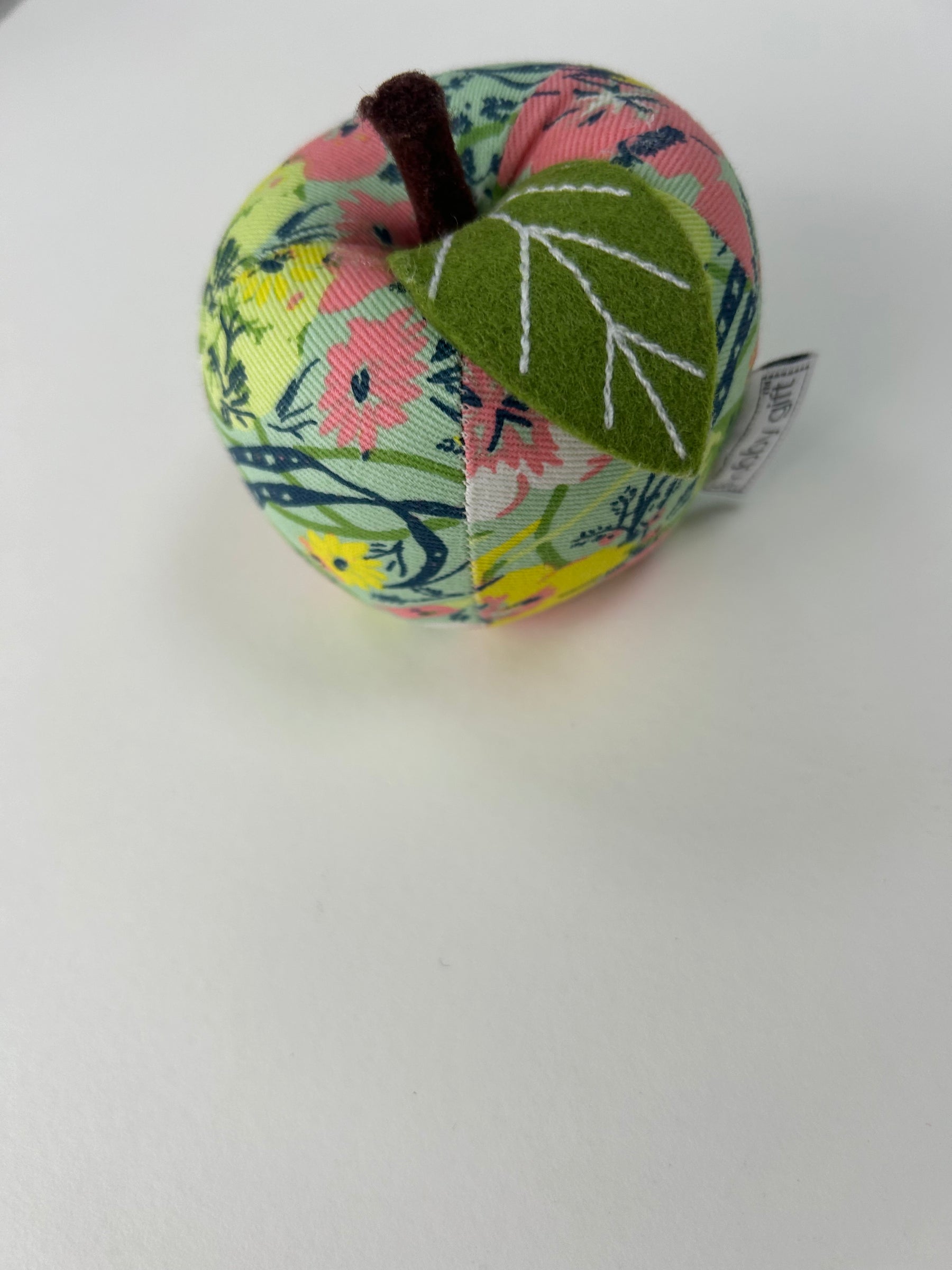 Apple Pincushions by Hobby Gift