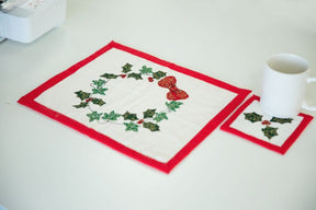 The Holly & The Ivy Christmas Table Set
