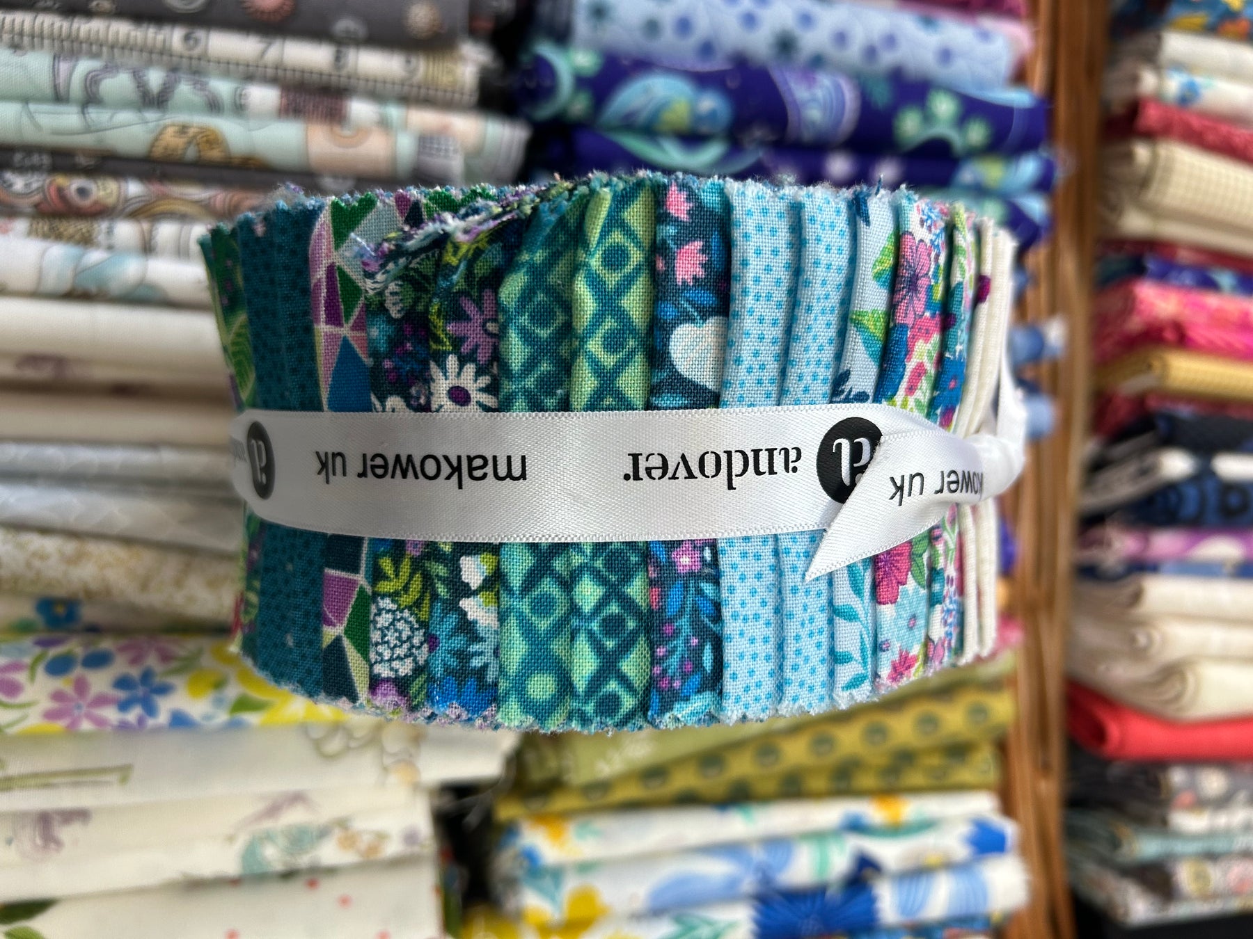 Design Rolls or 'Jelly Rolls' (Makower & Andover) 40 pieces of fabric