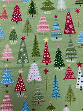 Cosy Christmas Trees by Makower