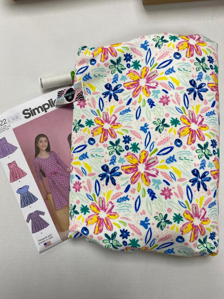 Complete Dress Making Kit - Simplicity (Girls, White Floral Jersey Dress)