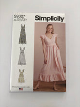 Simplicity S9327 - Maxi Dress with Sash